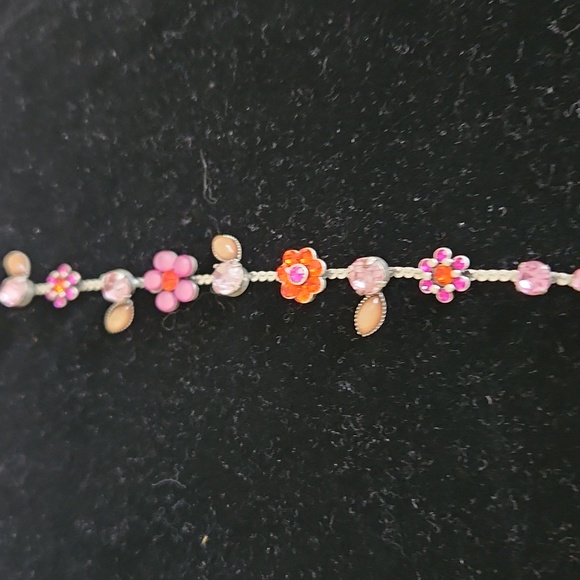 Bracelet, Vintage, 8 inches, pink, red flowers 🌹 - Picture 2 of 3